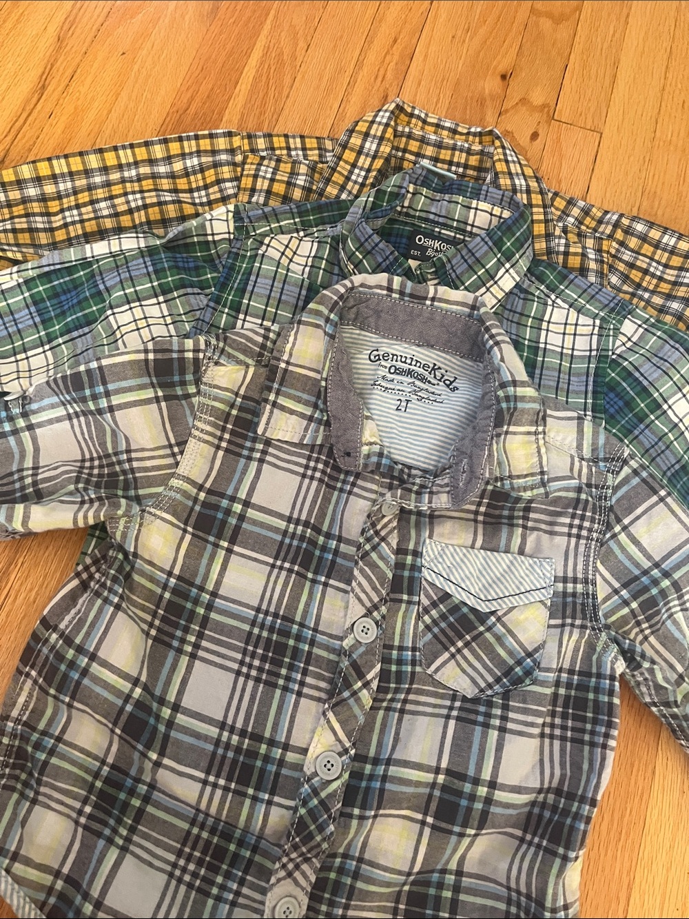 Bundle of 3 plaid button-down shirts